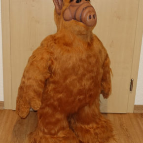 ALF in Lebensgröße – 1:1,1 – 86 cm – Filmfreunde.net