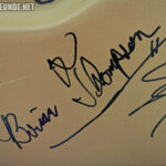Brian Thompsons Autogramm auf meinem K.I.T.T.