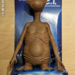 E.T. in seiner Verpackung