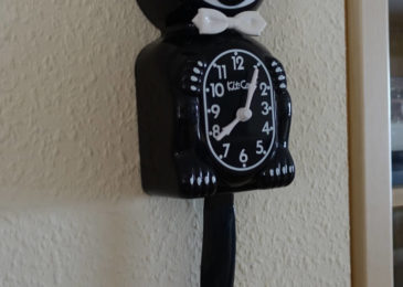 Kit-Cat Clock